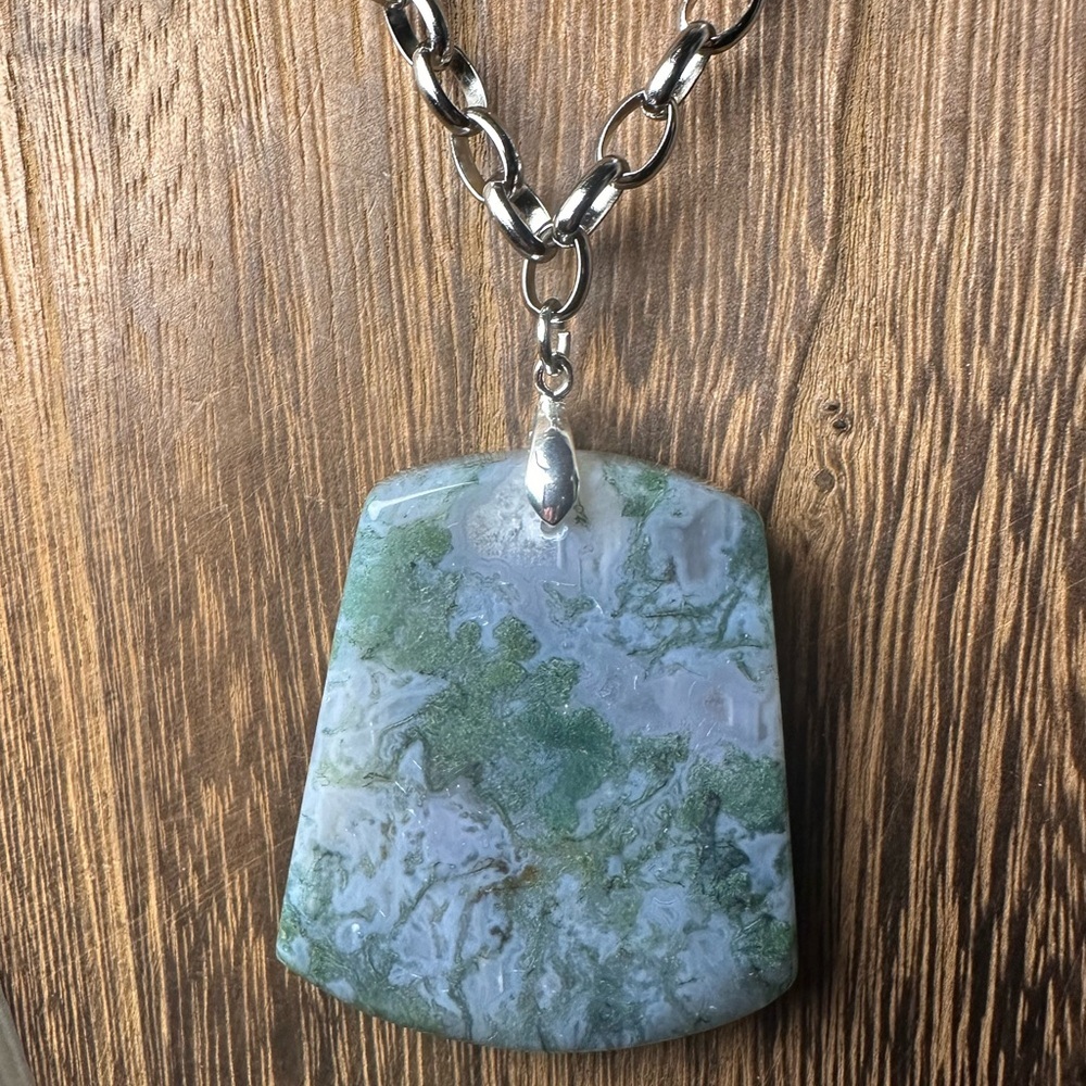 Green Moss Agate Pendant Necklace on Rolo Chain